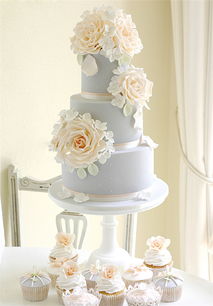 精心设计的婚礼翻糖蛋糕